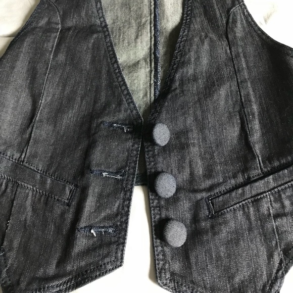 Denim sleeveless vest! - Picture 5 of 5